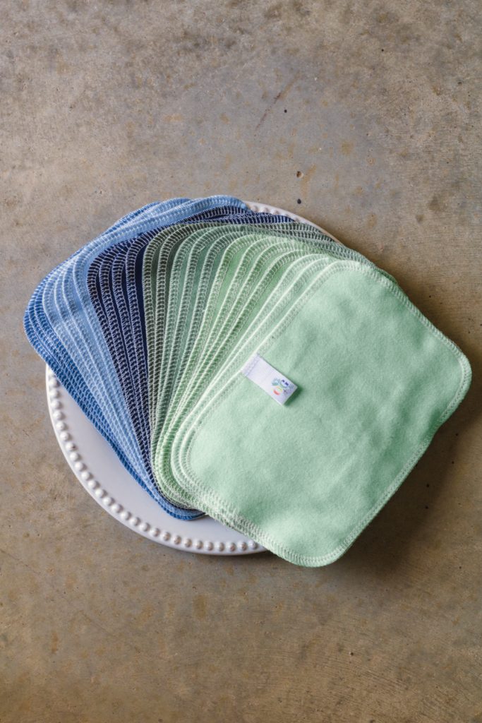 OGandMe Cloth Wipes Earth Day Set remind me how of I'm helping the planet each time I use them. They are a great zero waste toilet paper option! Check out the full review to see why I recommend them!